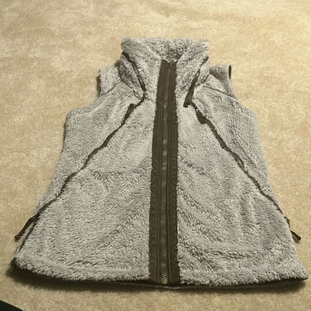 Kühl Cream and Brown Leather Fleece Flight Vest